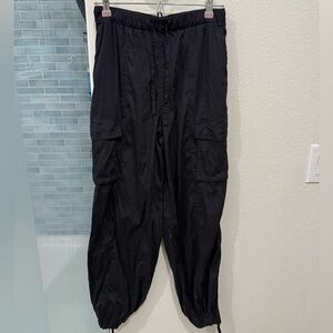 NWOT Lululemon Cargo Pants